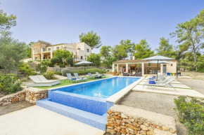 Villa Pins
